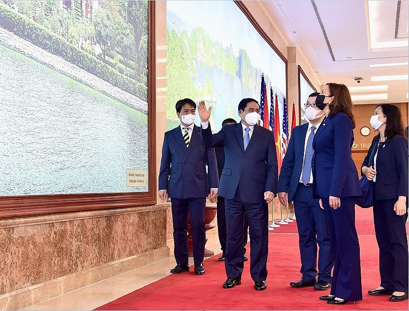 US Vice President Reaffirms US Commitment to Support Vietnam in COVID-19 Fight US Vice President Reaffirms US Commitment to Support Vietnam in COVID-19 Fight