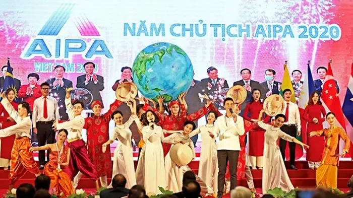 ASEAN colours featured at a special show during the opening of the AIPA-41 in Hanoi, September 8, 2020 1349 ai