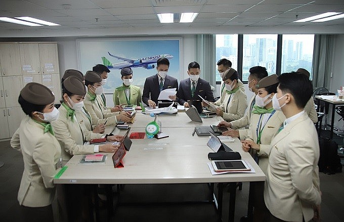 The flight crew briefed before the flight The flight crew briefed before the flight