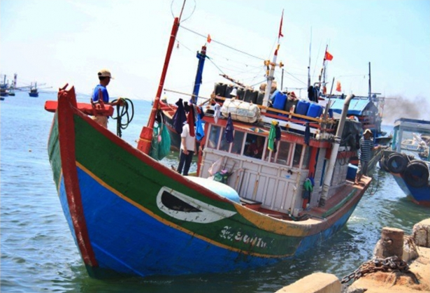 ships going aground at sea