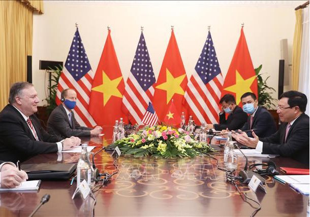 A meeting between Minh and Pompeo 0831 pom4