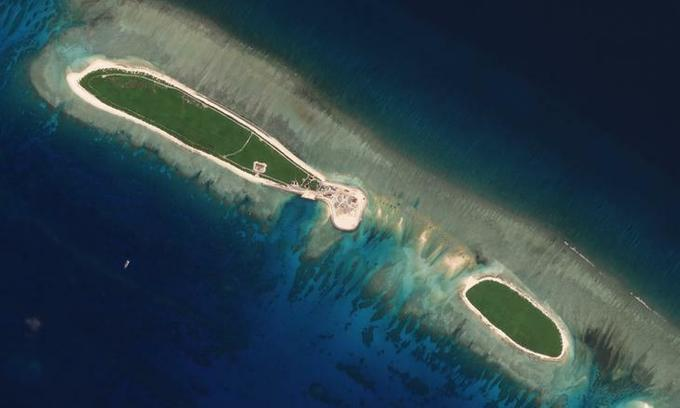 Satellite photo shows North Island, part of the Paracel Islands in the East Sea, September 2017. Photo by Planet Labs via Reuters. 2101 bd1