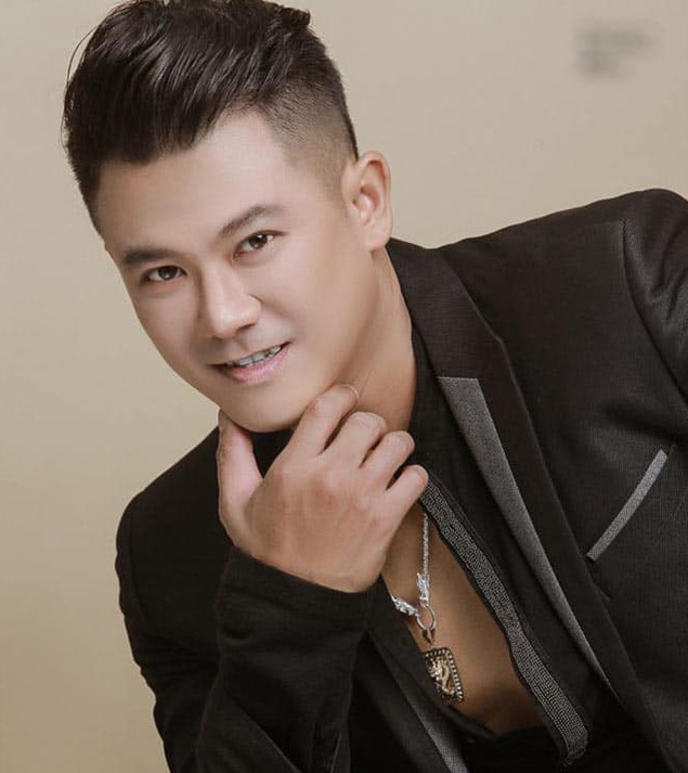 vietnamese famous singer of 2000s van quang long died of a stroke in the us