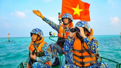 海军与渔民并肩捍卫长沙海域