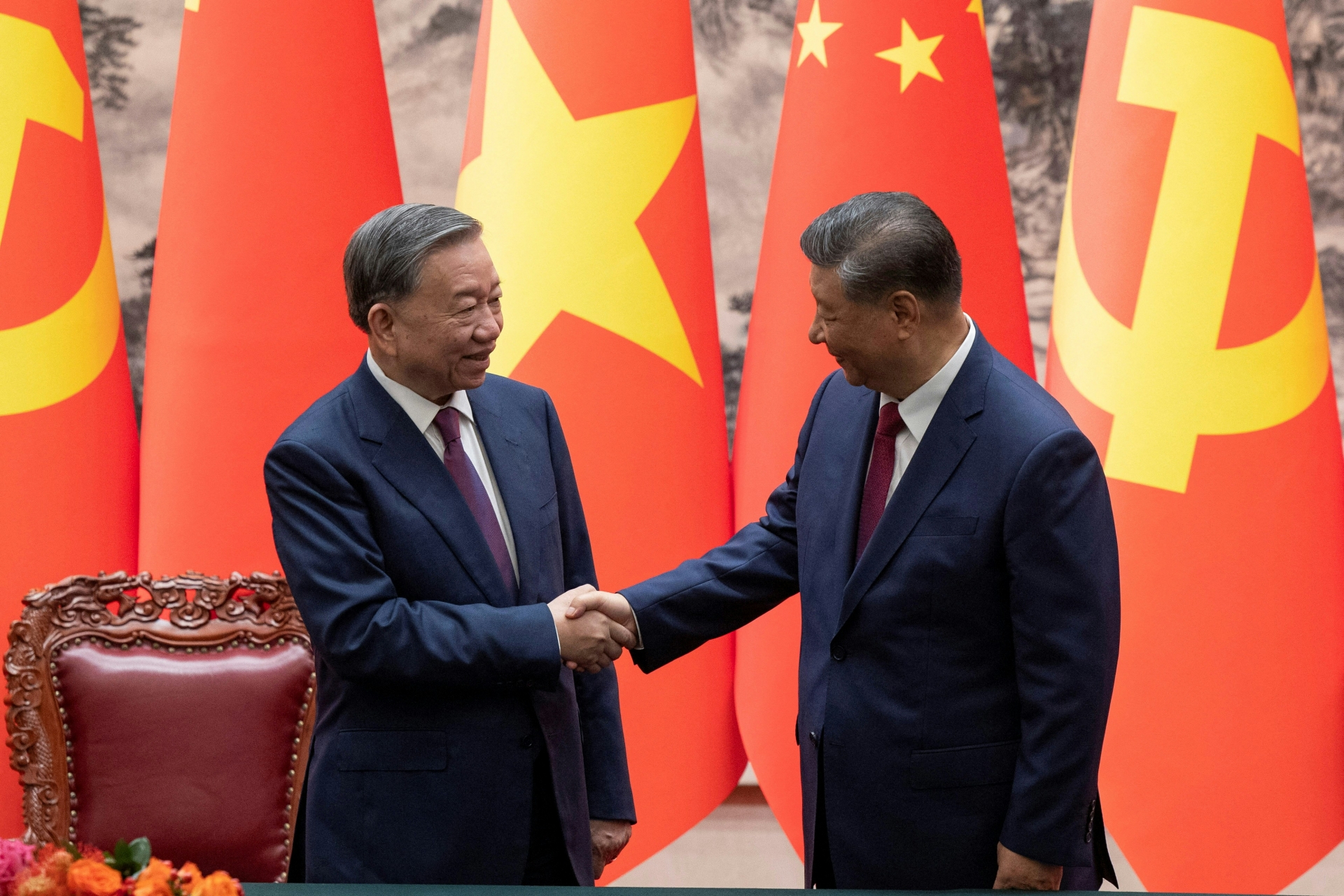 越中两国领导人就越中建交75周年互致贺电 越中两国领导人就越中建交75周年互致贺电