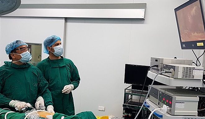 外国医生赴越南学习腹腔镜手术。图自bosvietnam.com 外国医生赴越南学习腹腔镜手术。图自bosvietnam.com