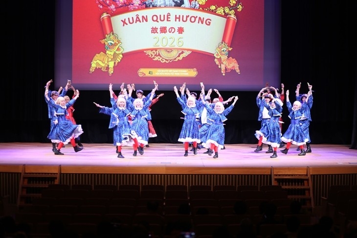 活动中的部分文艺表演。(图片来源:《国际报》) 活动中的部分文艺表演。(图片来源:《国际报》)