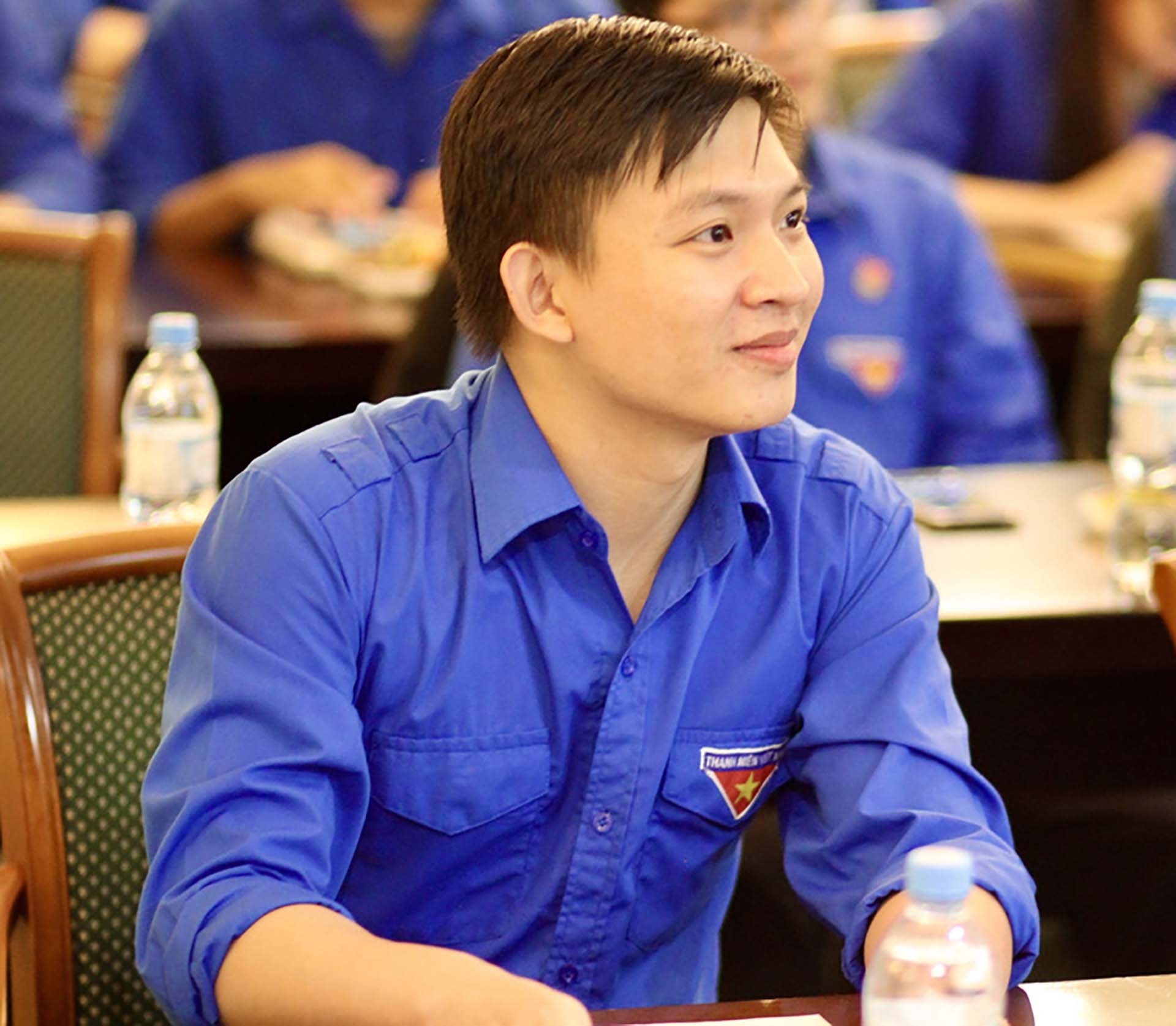 驻俄团委副书记黎黃德。 驻俄团委副书记黎黃德。
