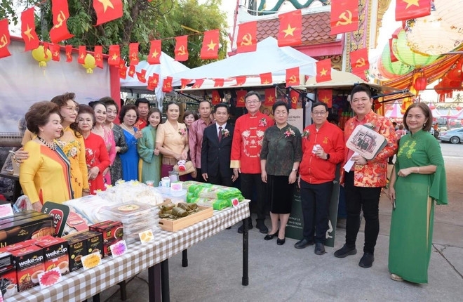 泰国孔敬举行社区春节开幕式:紧密越泰中老多元文化团结 泰国孔敬举行社区春节开幕式:紧密越泰中老多元文化团结