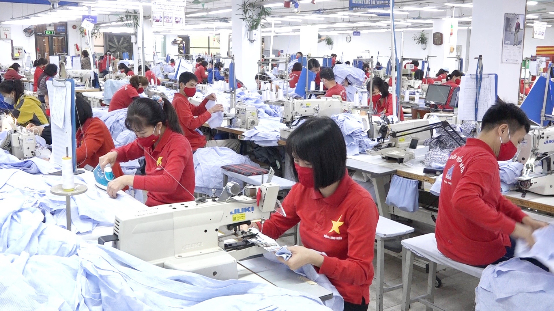 纺织品、鞋类仍然保持“火车头” 地位。