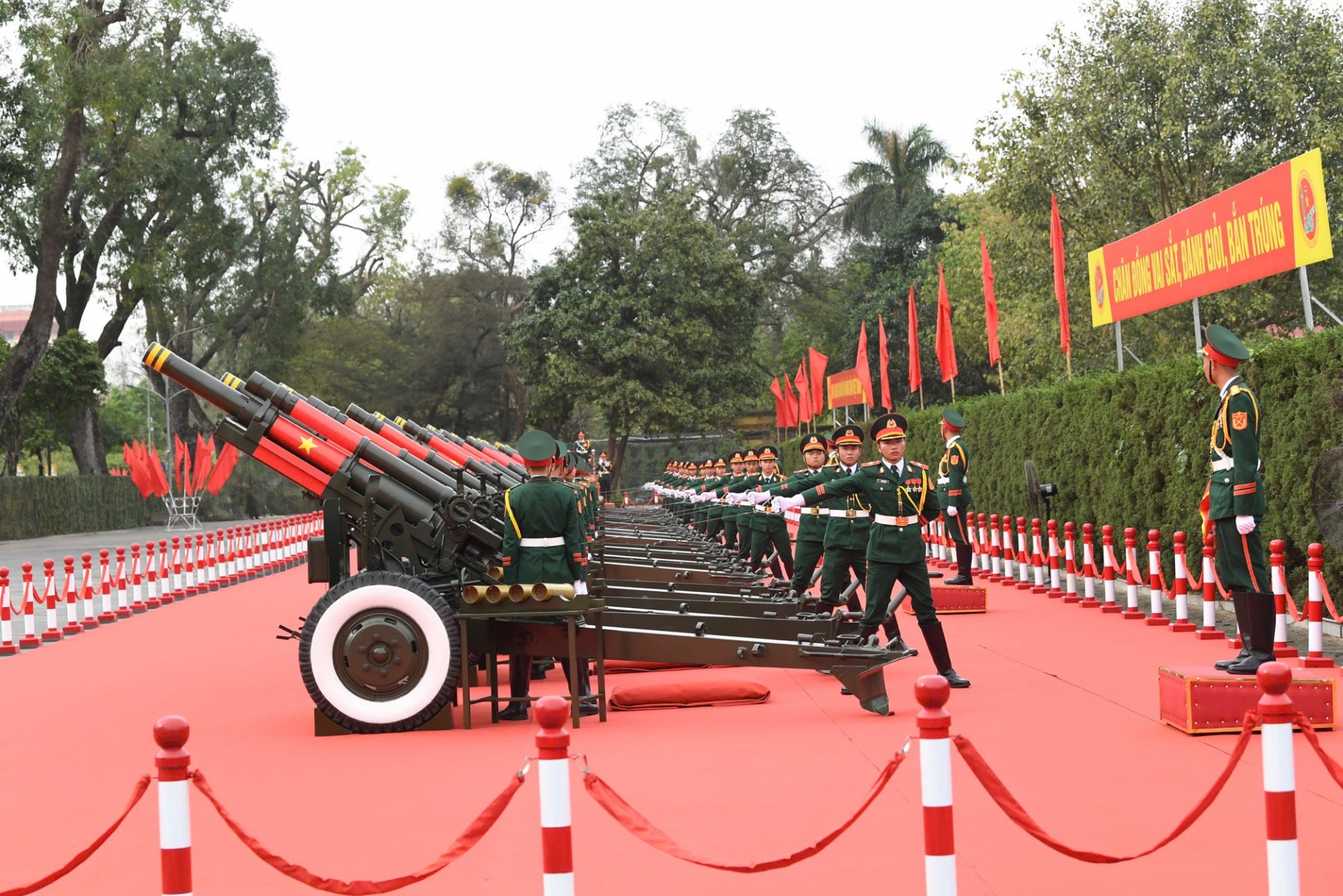 越共中央总书记苏林主持仪式 欢迎中共中央总书记、中国国家主席习近平到访