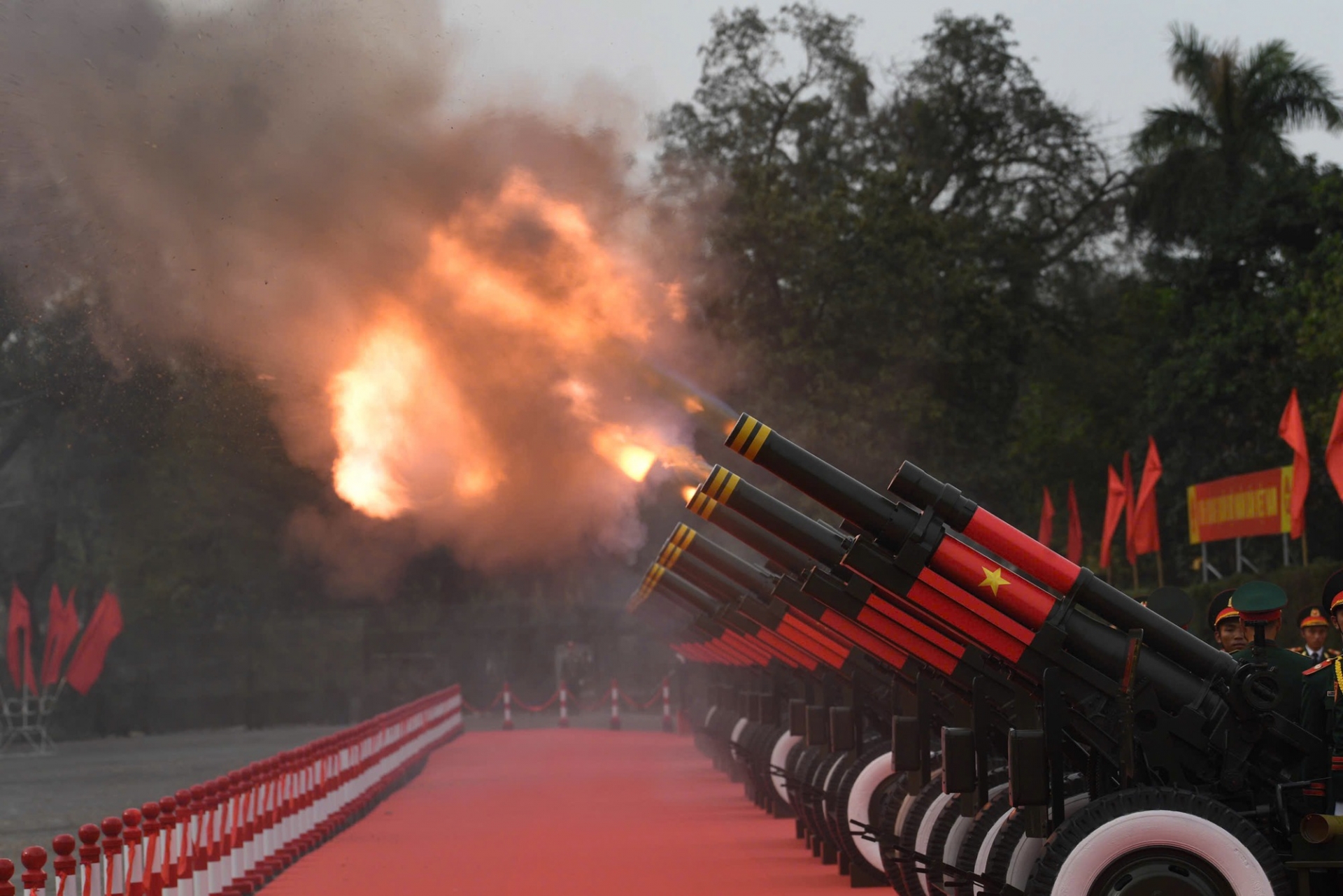 越共中央总书记苏林主持仪式 欢迎中共中央总书记、中国国家主席习近平到访