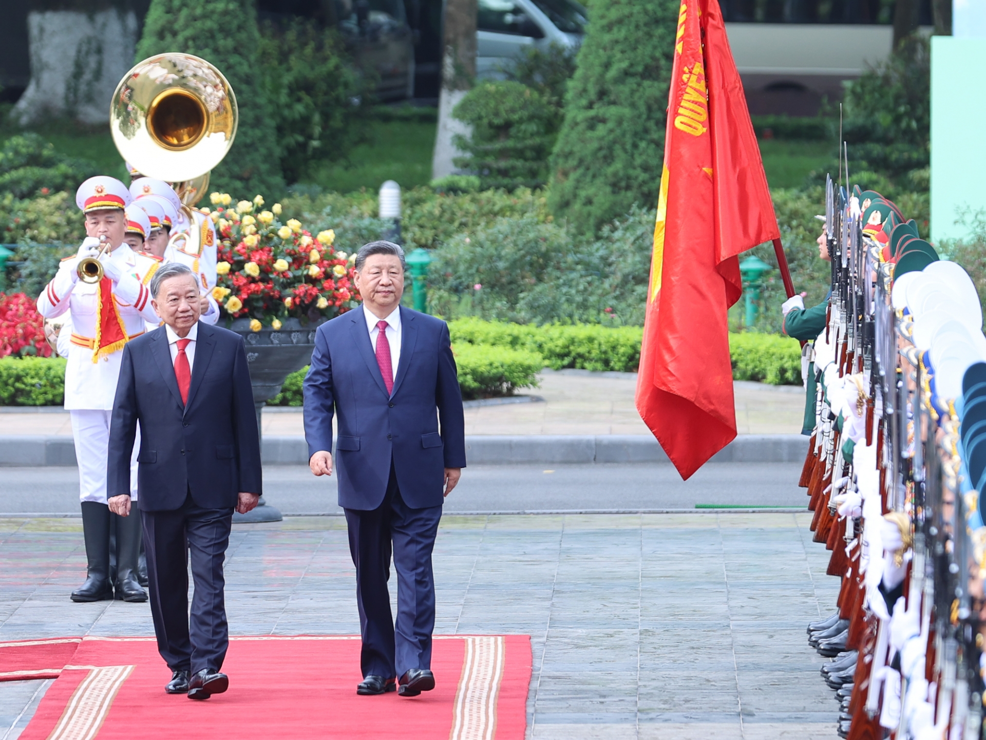 越共中央总书记苏林主持仪式 欢迎中共中央总书记、中国国家主席习近平到访