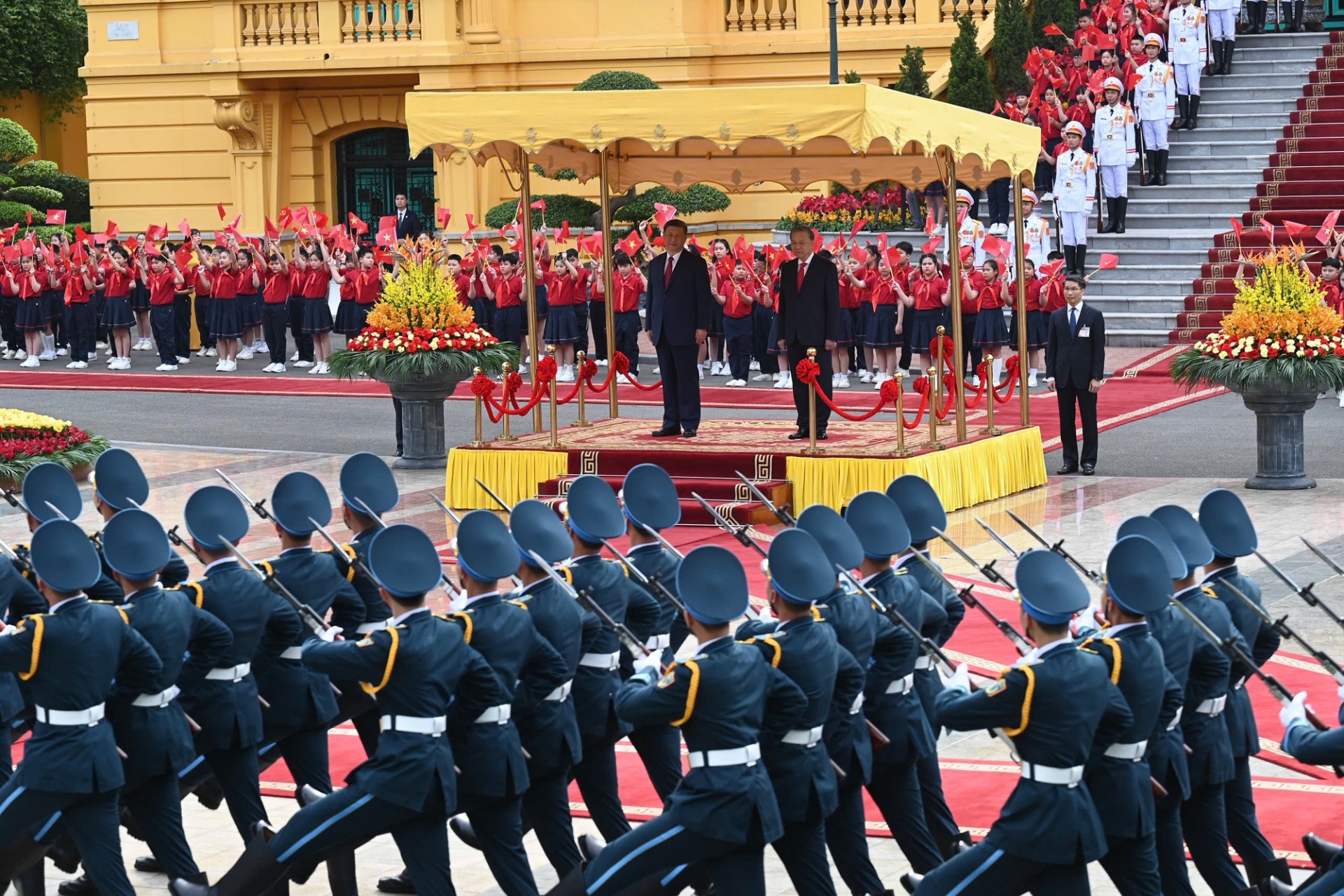 越共中央总书记苏林主持仪式 欢迎中共中央总书记、中国国家主席习近平到访