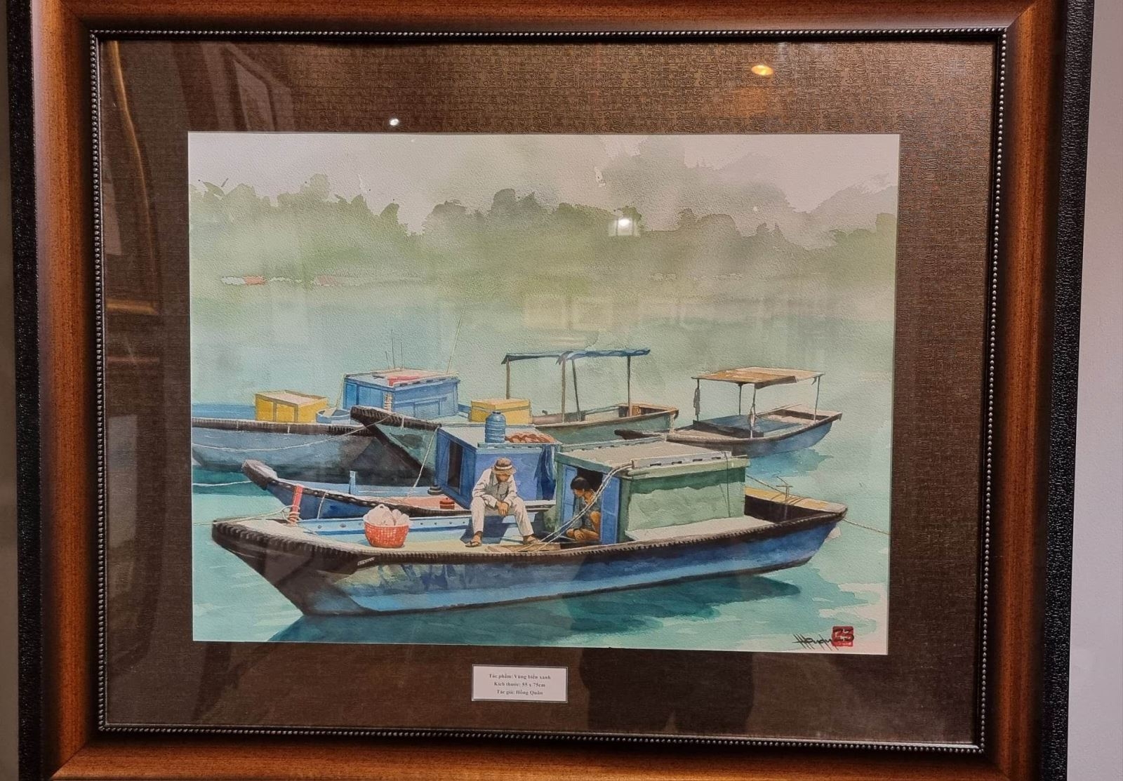 一个展品。
