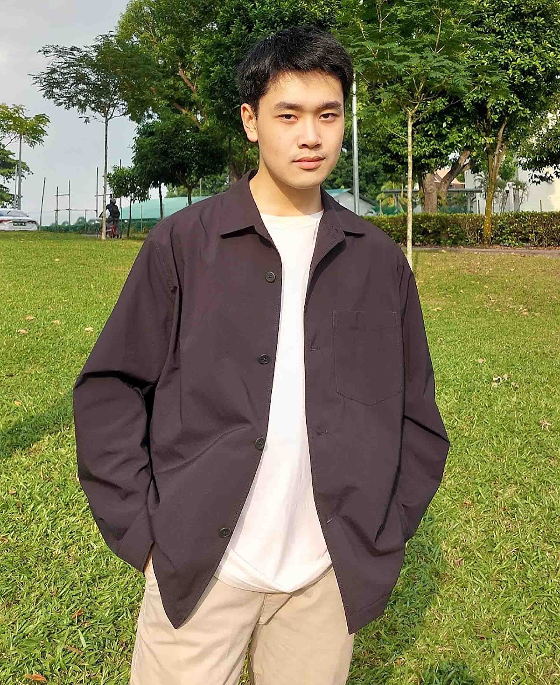 在新加坡的越南留学生越英。 在新加坡的越南留学生越英。