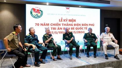 奠边府大捷70周年：重温英雄事迹致谢国际友人