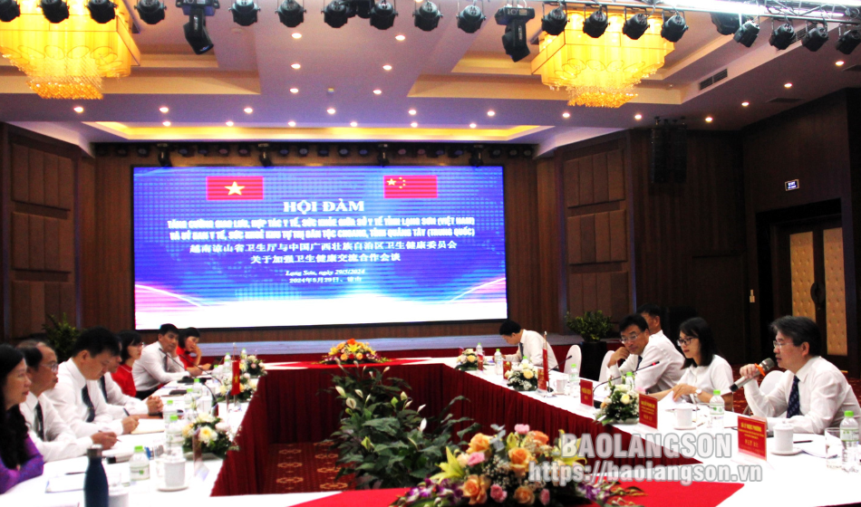 会谈场景。图自凉山报 会谈场景。图自凉山报
