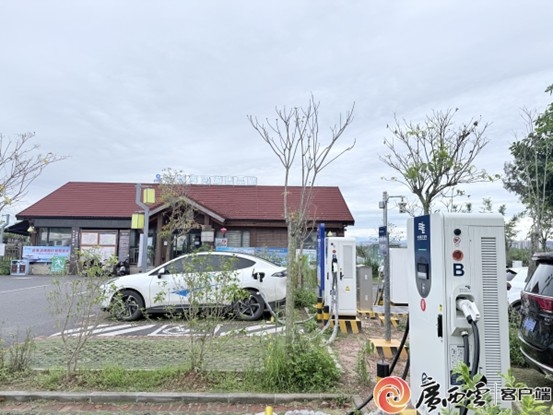 中国东兴中越界河风景区充电站正式投入运行 中国东兴中越界河风景区充电站正式投入运行