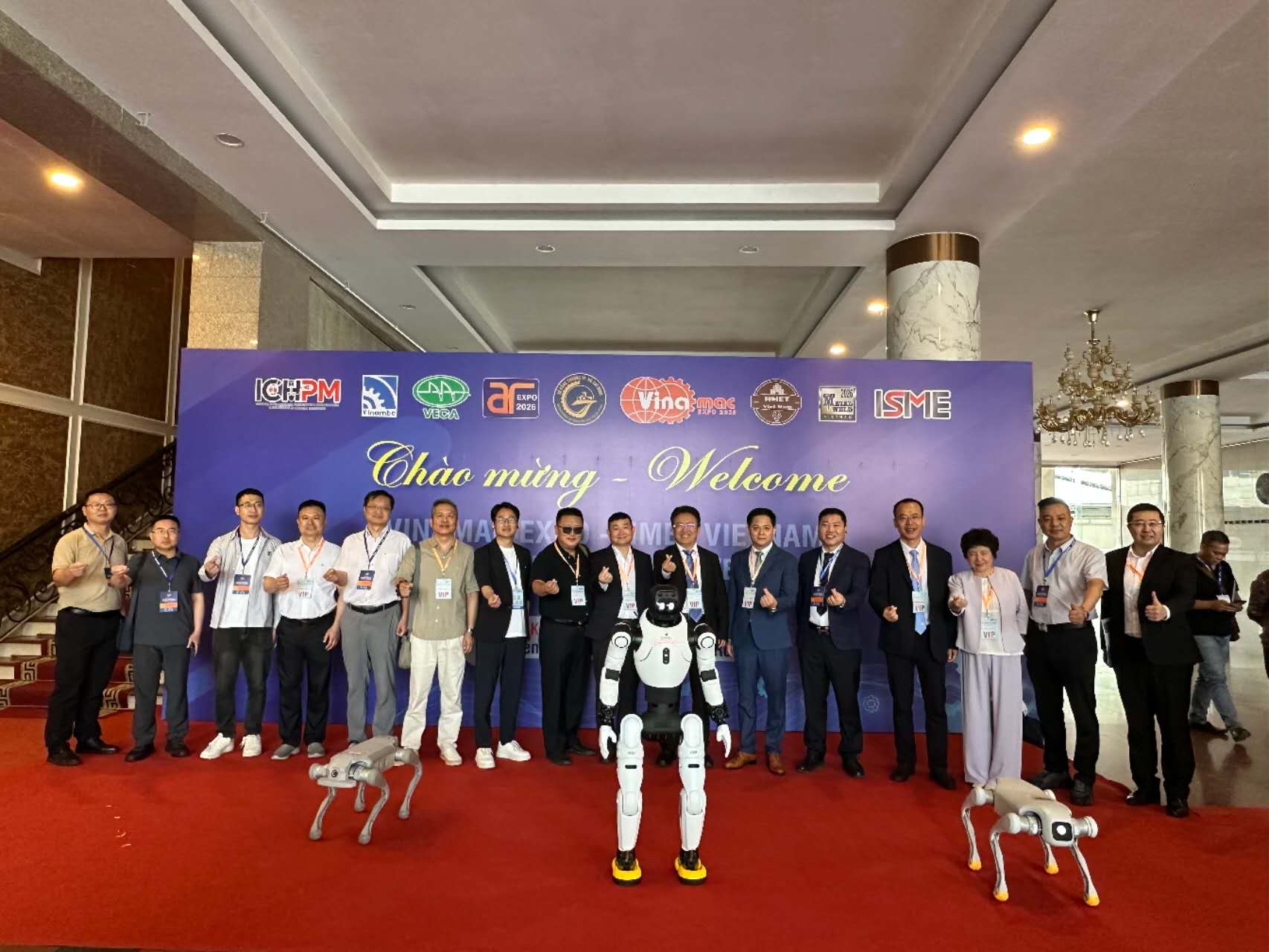 中越联合发布《河内共识》,开启人工智能与自动化合作新篇章 中越联合发布《河内共识》,开启人工智能与自动化合作新篇章