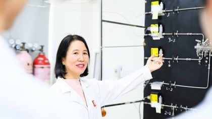 当有足够的热爱和激情时，女性从事科学研究将是无限的