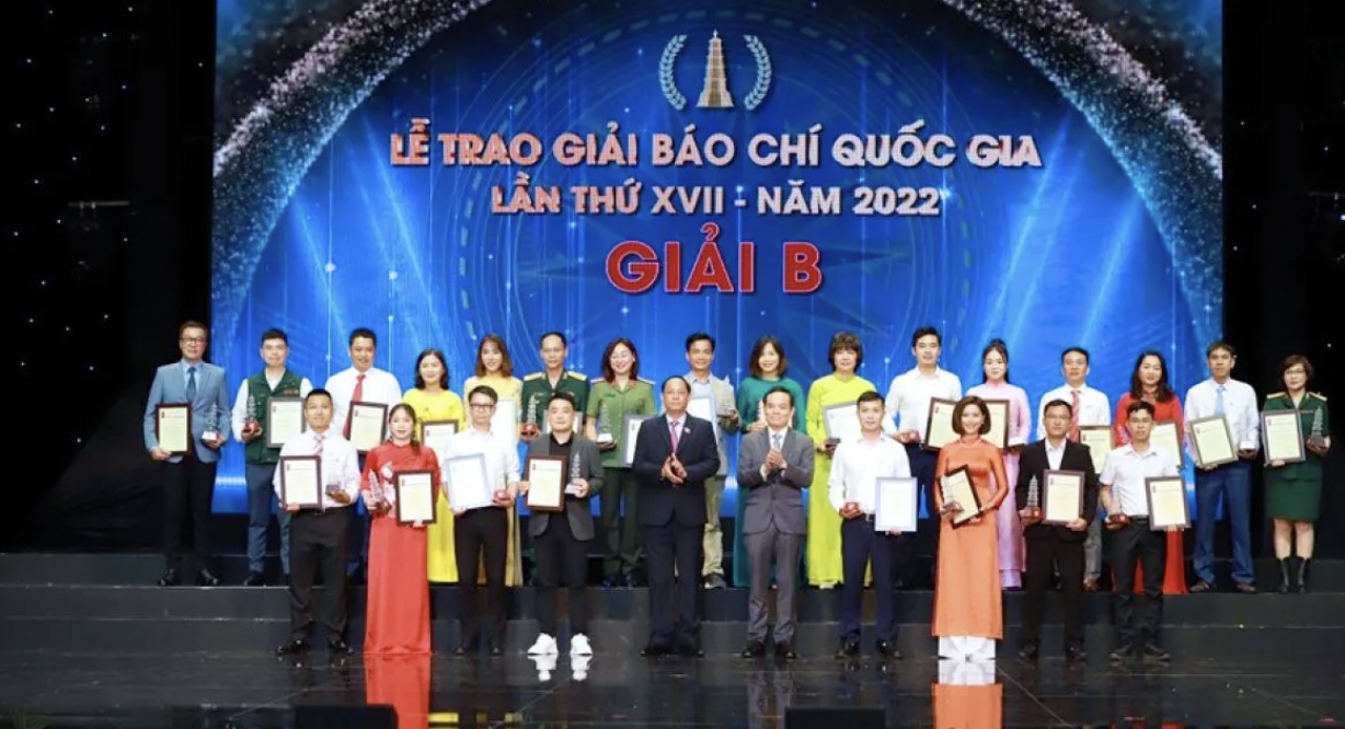 2022年第17届国家新闻奖——123佳新闻作品获殊荣。