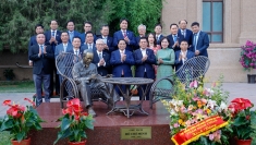 范明政对驻华越南大使馆已努力培育两国关系给予表扬