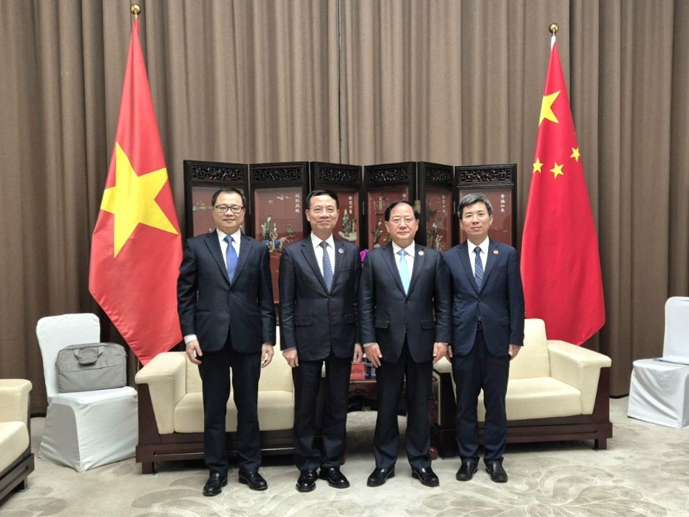 代表们合影