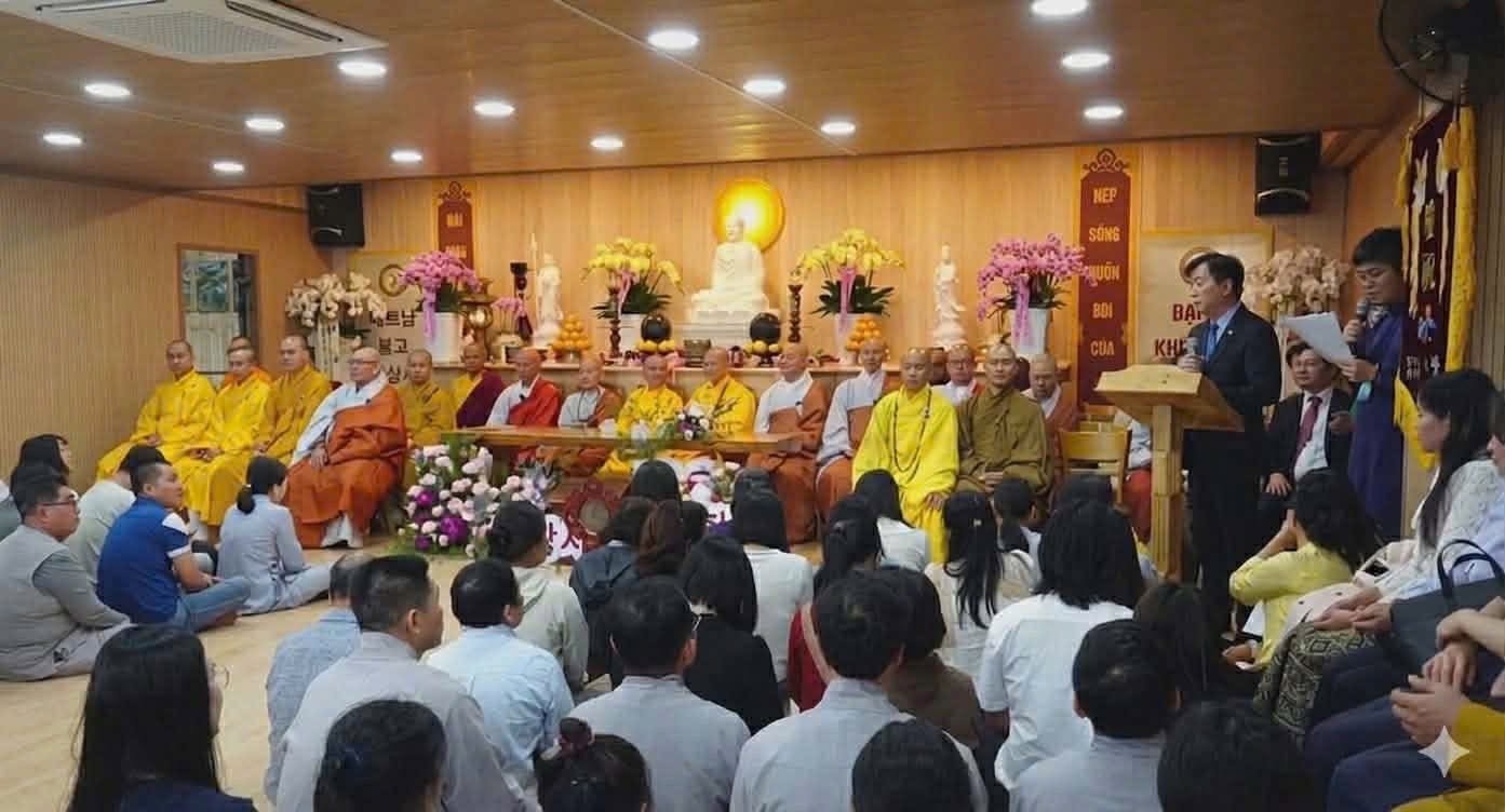 吉祥寺庆成谢恩法会全景。 吉祥寺庆成谢恩法会全景。