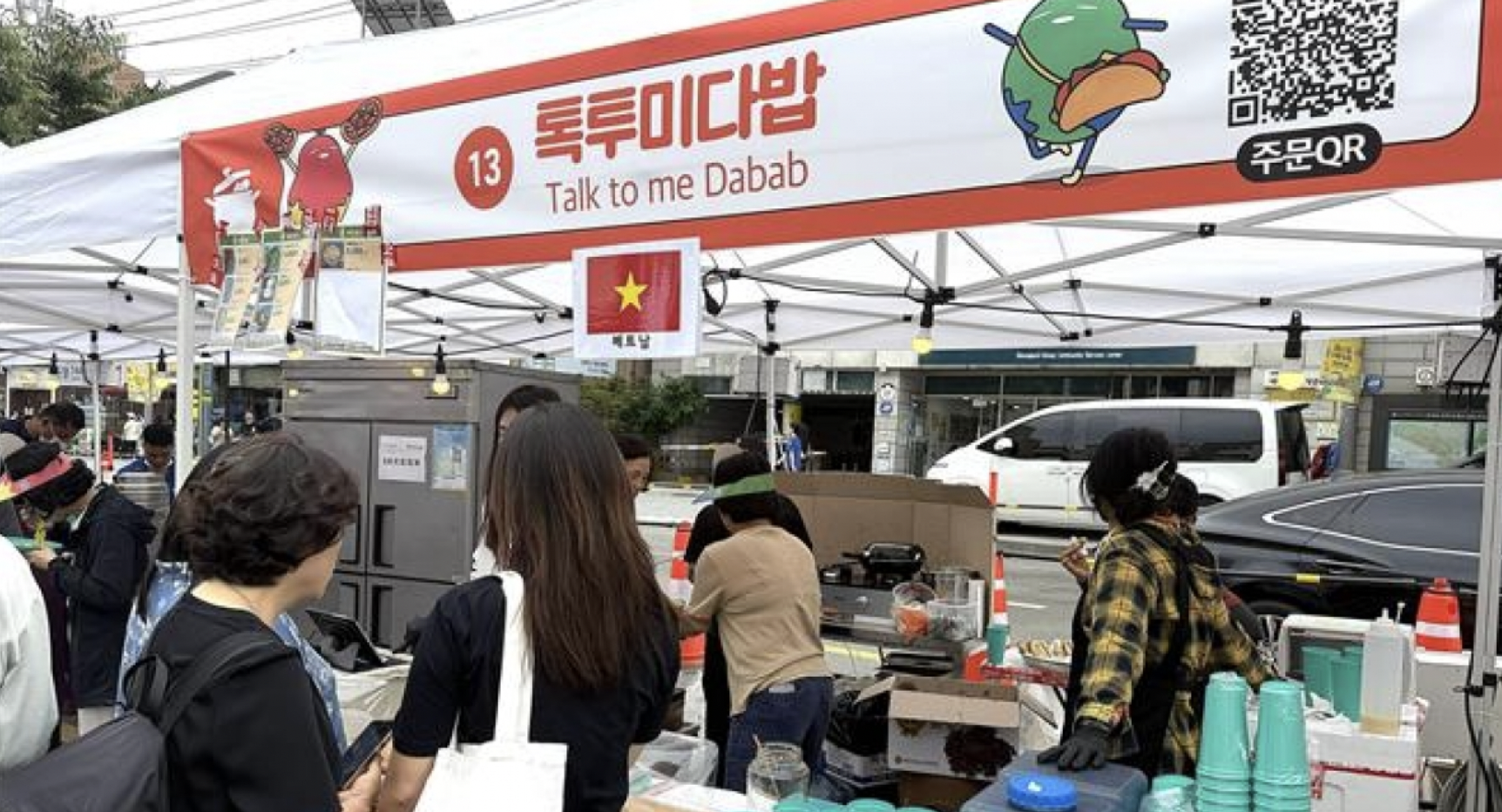 越南展位在世界美食节上吸引游客