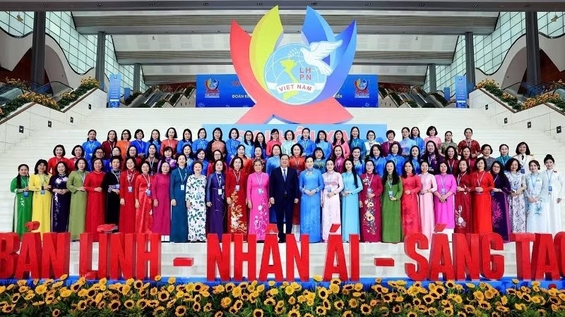 代表们合影 代表们合影