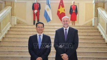 促进合作并寻找加强阿根廷与越南各地贸易和投资