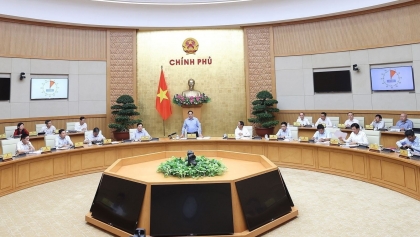 政府8月份例行会议：经济社会发展取得许多重要成果