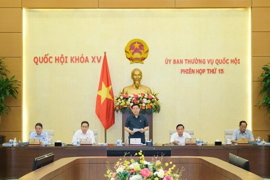 越南国会常委会第十五次会议在河内开幕。图自人民军队报 越南国会常委会第十五次会议在河内开幕。图自人民军队报