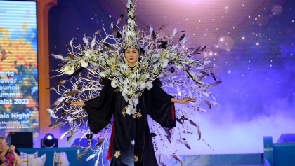 越南在国际插花艺术比赛获高奖