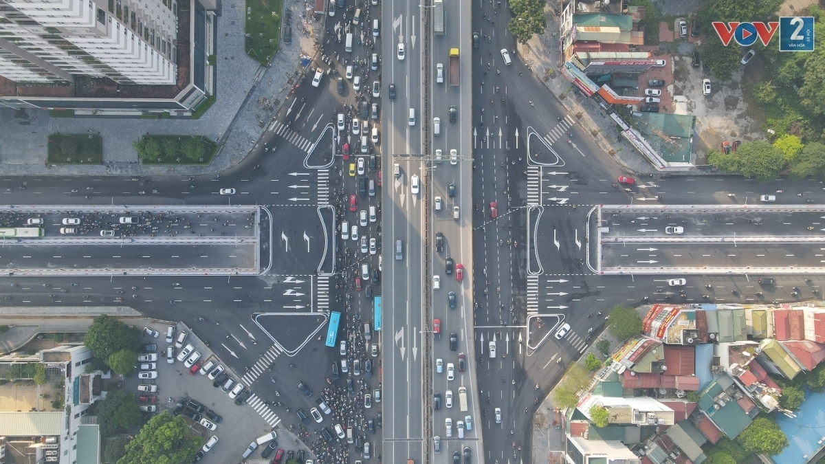 河内市交通重点工程的黎文梁—屈。图自vov.vn