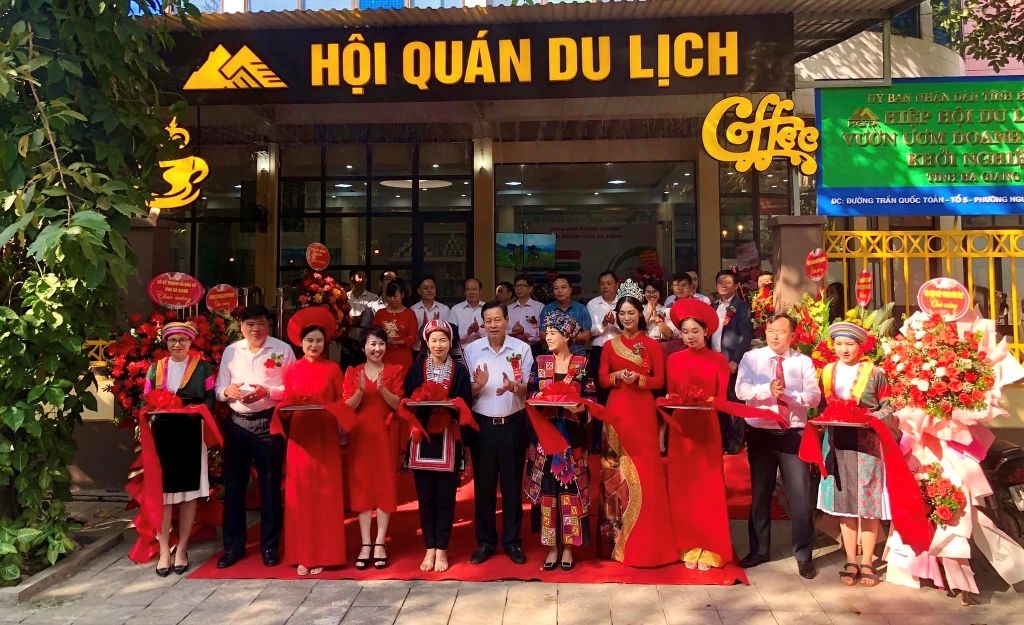 河江省旅游会馆开业仪式。图自hiephoidulichhagiang