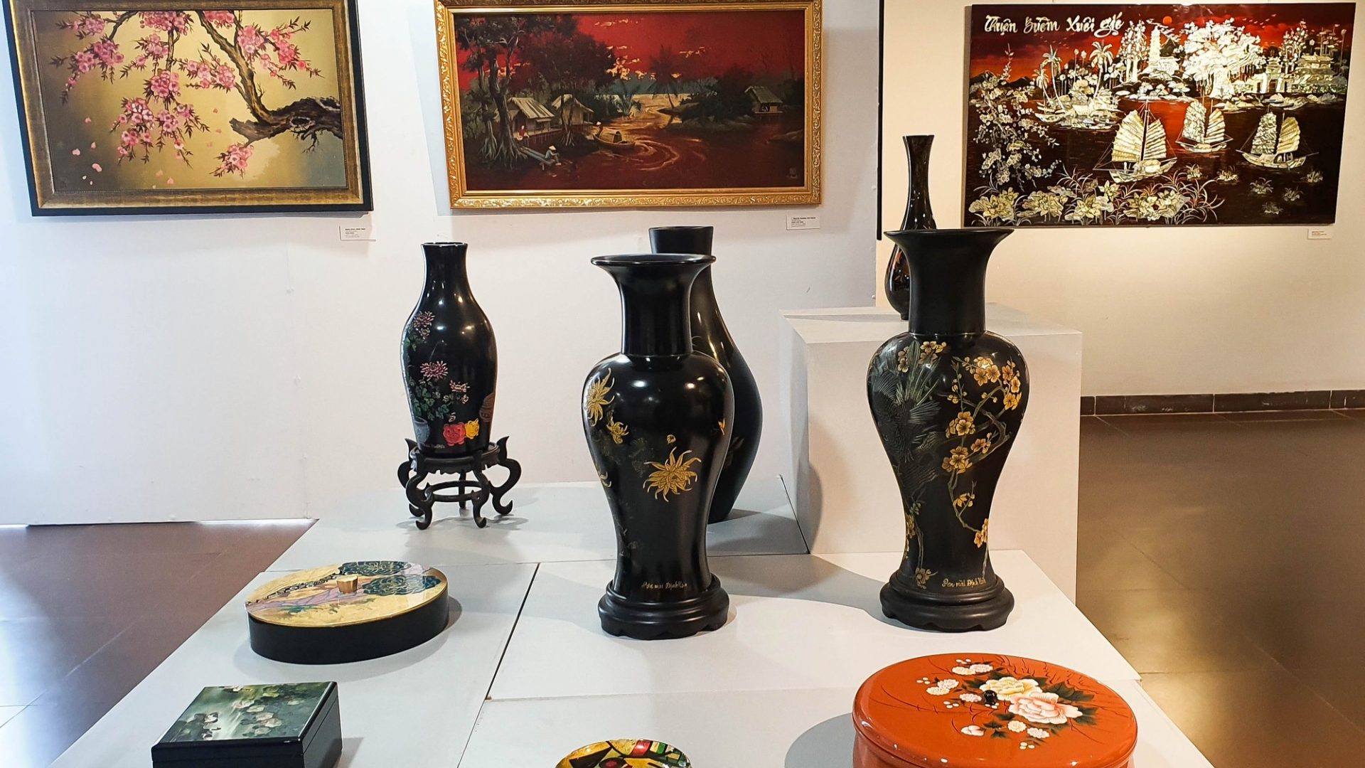磨漆产品。图自toquoc.vn 磨漆产品。图自toquoc.vn
