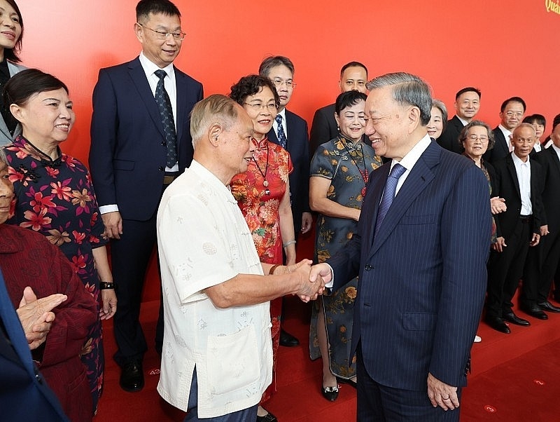 越南友好组织联合会积极参与和组织在国外的高级别对外活动 越南友好组织联合会积极参与和组织在国外的高级别对外活动
