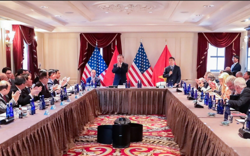 越南友好组织联合会积极参与和组织在国外的高级别对外活动 越南友好组织联合会积极参与和组织在国外的高级别对外活动