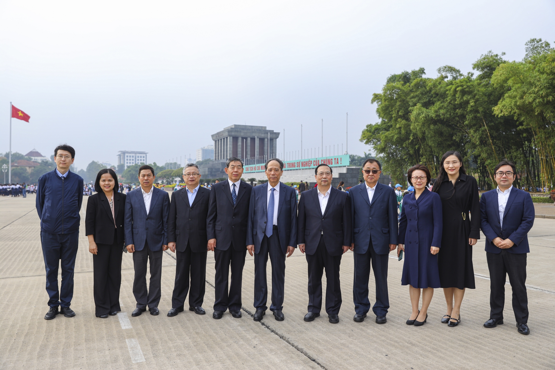 加深越中友谊:中国国际交流协会代表团访问越南历史文化名胜 加深越中友谊:中国国际交流协会代表团访问越南历史文化名胜