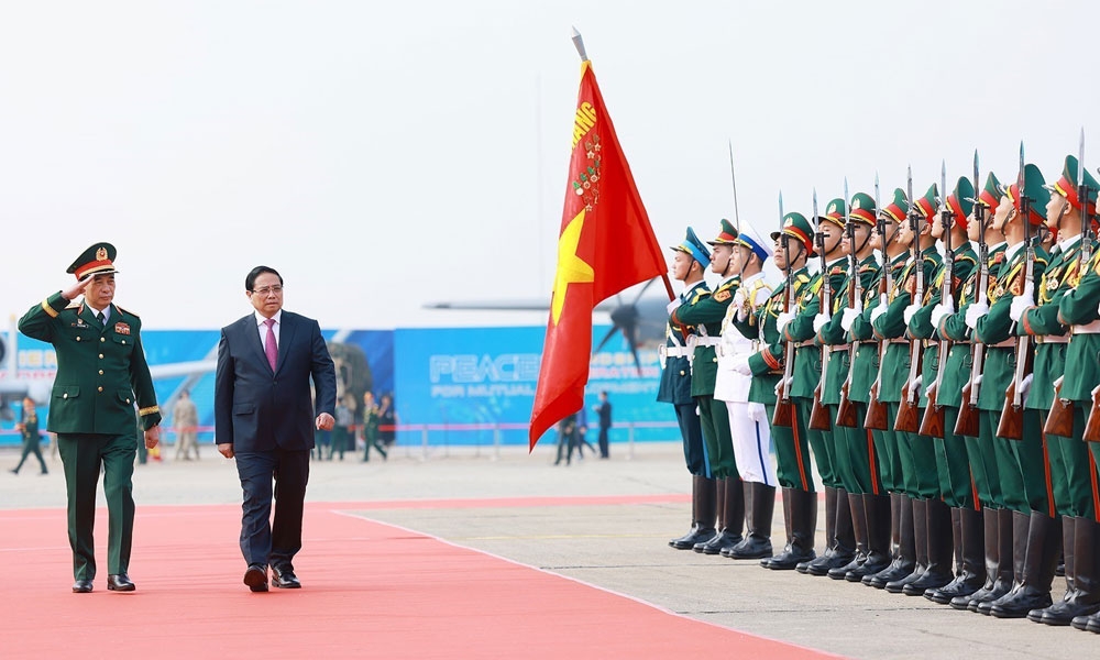 政府总理范明政出席2024年越南国际防务展。 政府总理范明政出席2024年越南国际防务展。