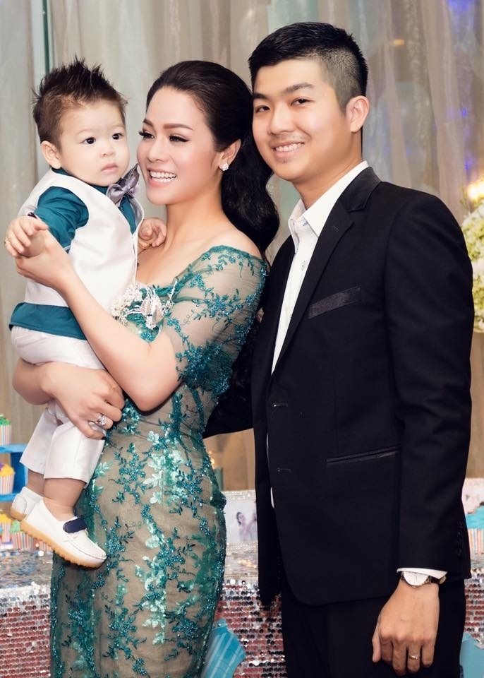 ngay 30 tet nhat kim anh lai van xin chong cu cho duoc gap con trai