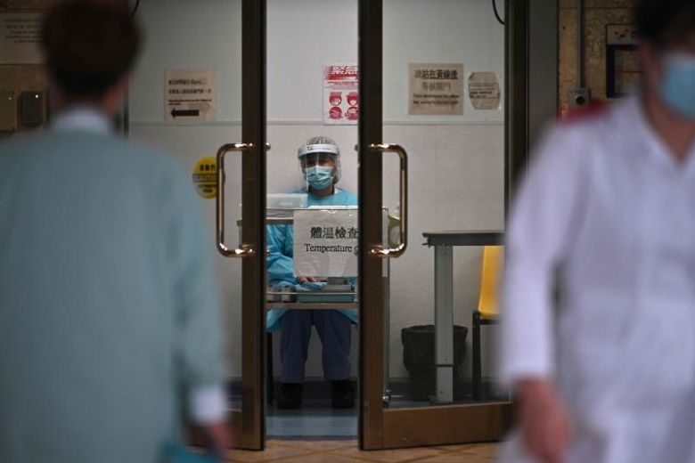 Ăn lẩu chung, gia đình 9 người ở Hong Kong cùng nhiễm virus corona an lau chung gia dinh 9 nguoi o hong kong cung nhiem virus corona