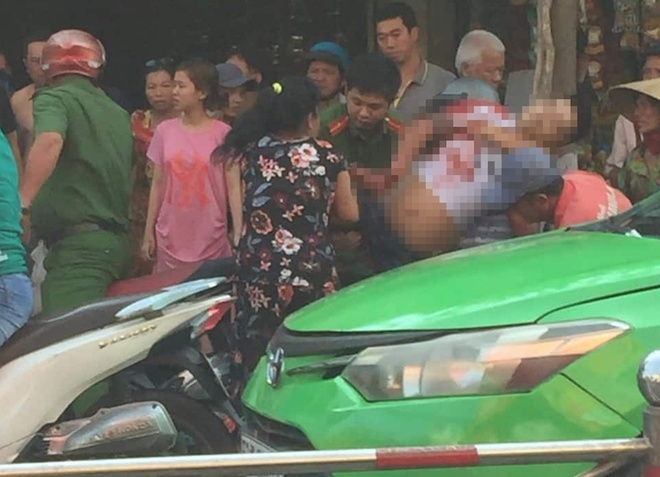 Tin pháp luật 24h nóng nhất hôm nay (19/2): Ngồi uống cà phê, nam thanh niên 19 tuổi bị chém tử vong tin phap luat 24h nong nhat hom nay 192 ngoi uong ca phe nam thanh nien 19 tuoi bi chem tu vong