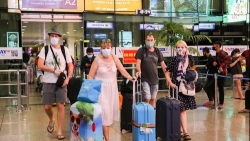 huong dan cach ly theo doi suc khoe hanh khach tren chuyen bay co truong hop mac covid 19