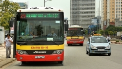 xe buyt ha noi hoat dong tro lai tu 45 cho khong qua 30 nguoi cung luc