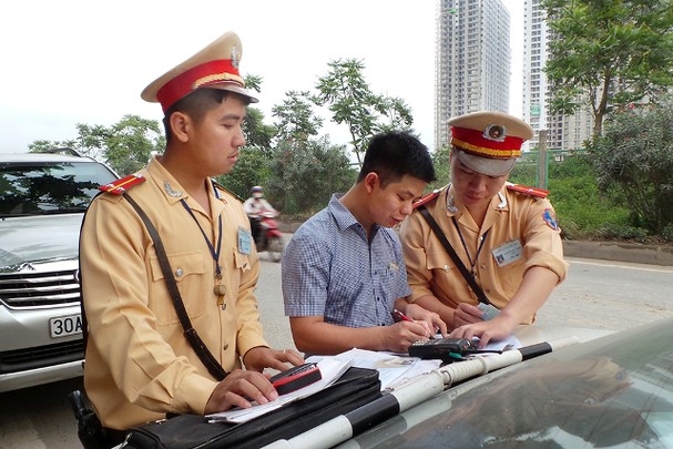 Chính sách có hiệu lực tháng 5: Có tiền bảo lãnh sẽ không bị giữ xe vi phạm chinh sach co hieu luc thang 5 co tien bao lanh se khong bi giu xe vi pham