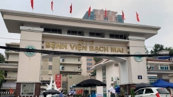 van mieu quoc tu giam mo cua don khach tro lai tu 145