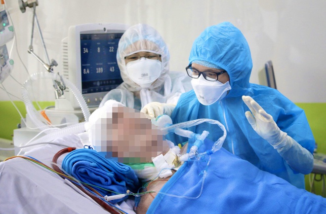 Bệnh nhân 91 hồi phục kỳ diệu, rơi nước mắt khi được bác sĩ hỏi thăm benh nhan 91 hoi phuc ky dieu roi nuoc mat khi duoc bac si hoi tham